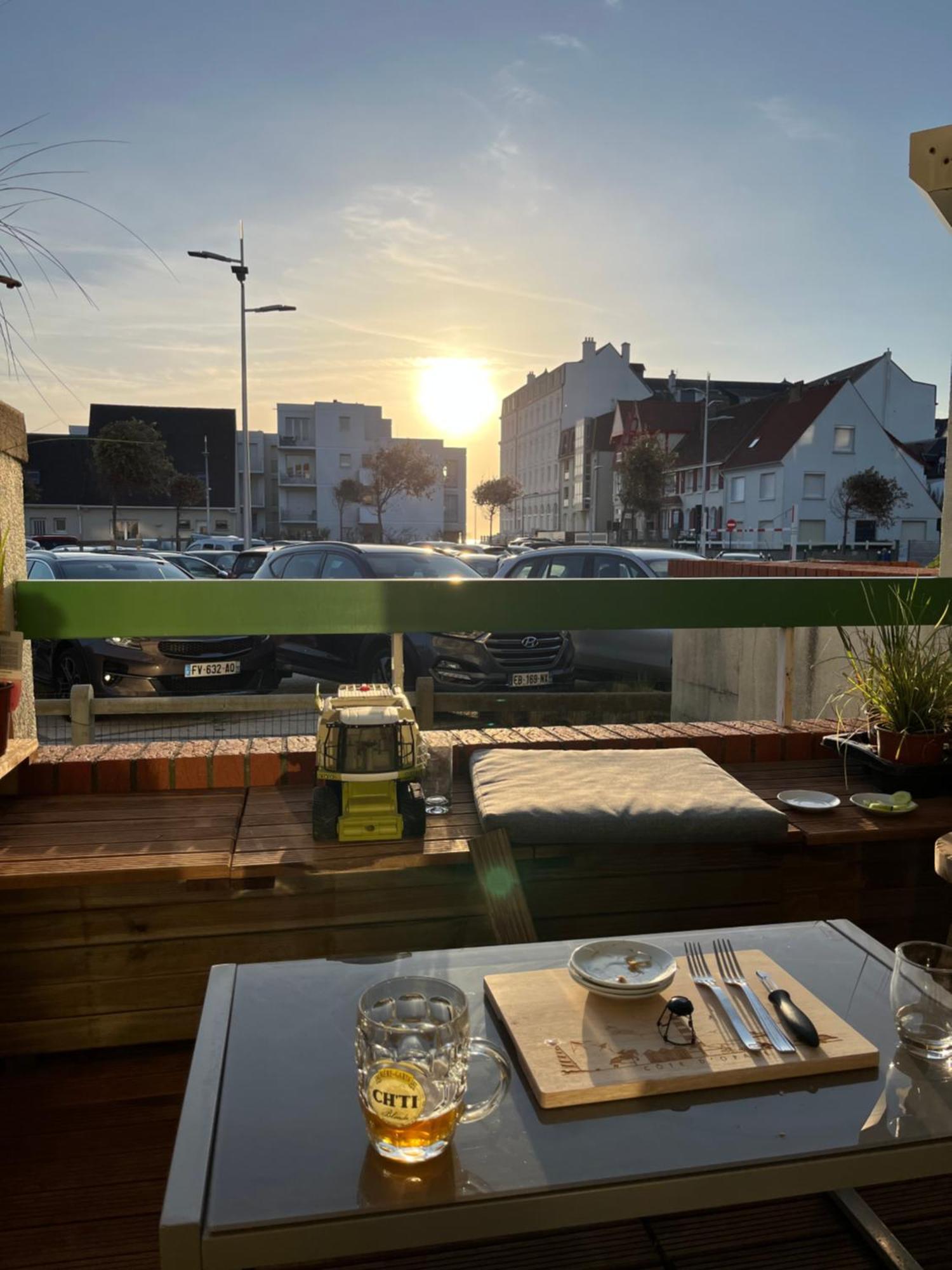 Agreable Appartement Et Terrasse A 2 Pas De La Mer Wimereux Bagian luar foto
